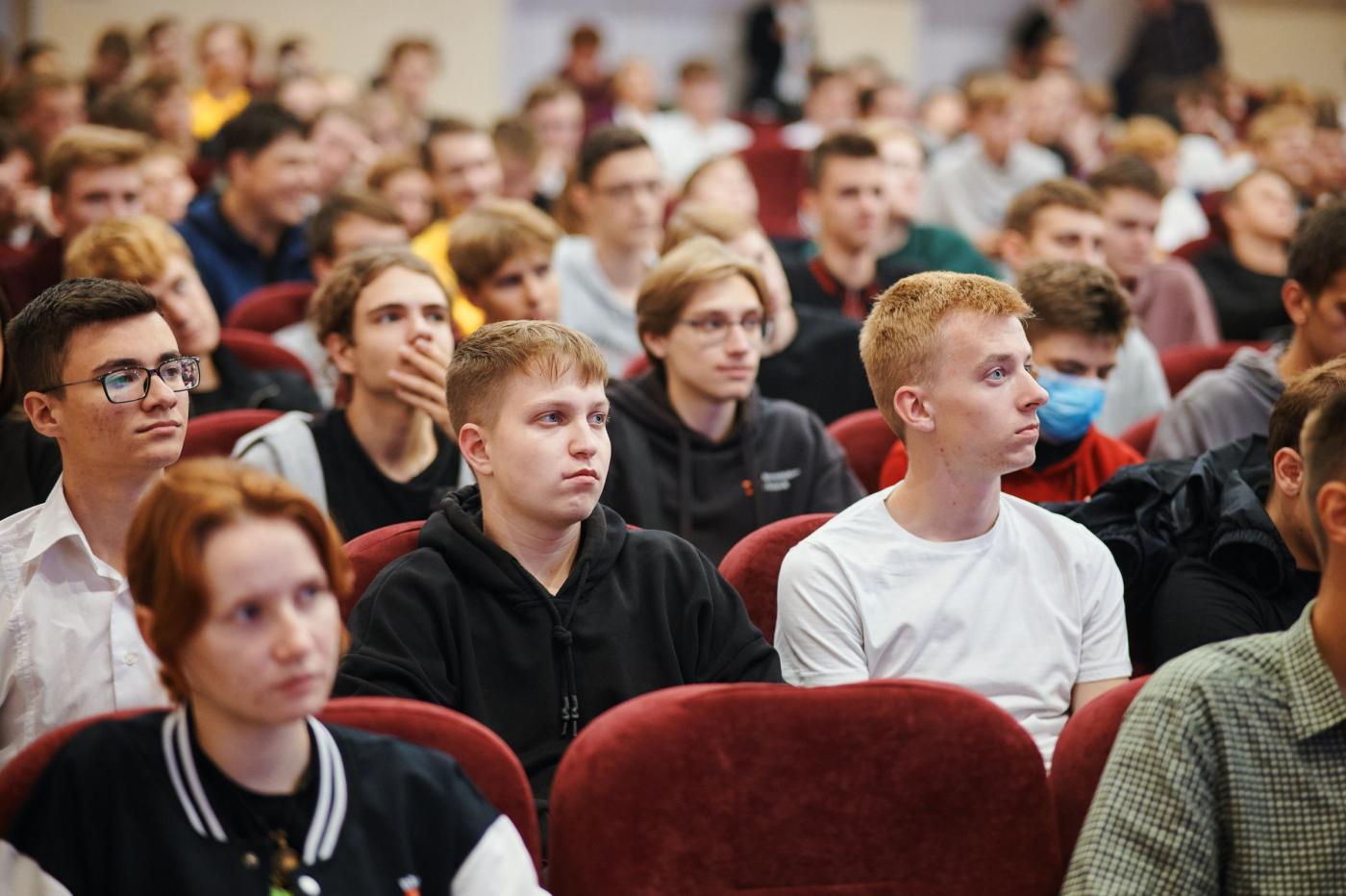 В БНТУ состоялись показы фильма-расследования «Убойная посылка»